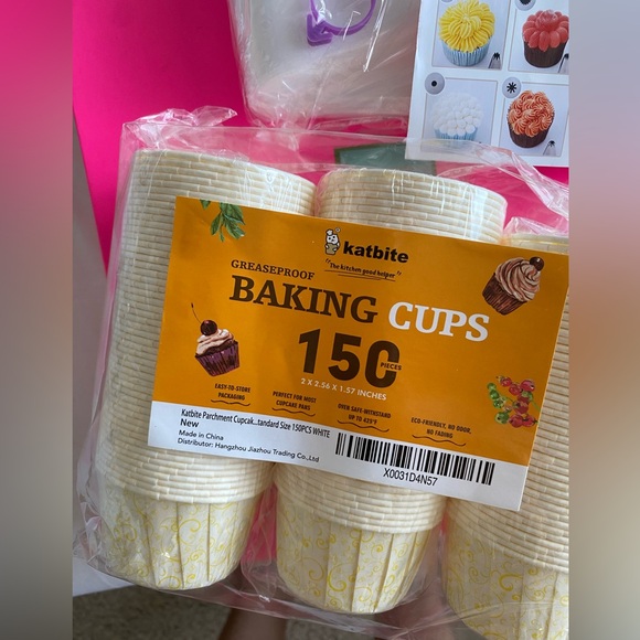 Set of Baking HIWARE Unbleached Parchment Paper, baking Cups & cream Nozzles NWT - Picture 5 of 16